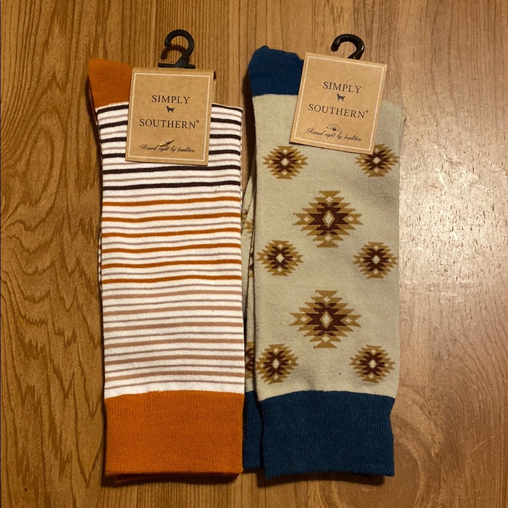 NWT LOT OF 2 Simply Southern Men's Patterned Socks - Orange and Blue